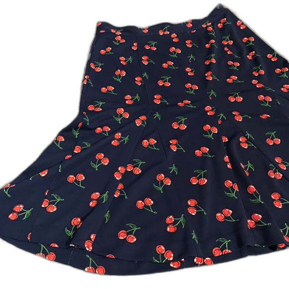 Talbots Retro Inspired Fit and Flare Navy Blue Cherry All Over Print Skirt, Sz 4 - Picture 2 of 10